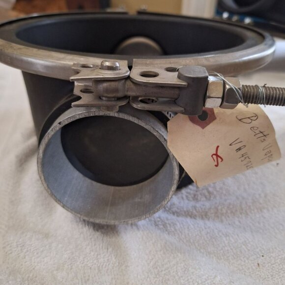 Betts 5 Inch Vapor Hood 180 Oulets Clamp Rubber VR45725BU - Picture 4 of 7